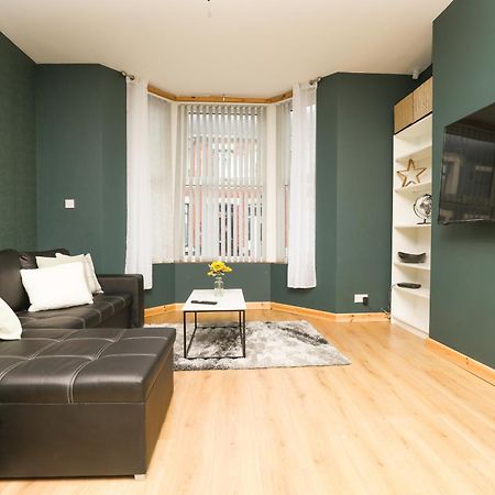 Anfield Luxe Retreat - Stylish Stay With Parking - Steps From Stadium - Short Drive To City Centre Liverpool Exteriör bild
