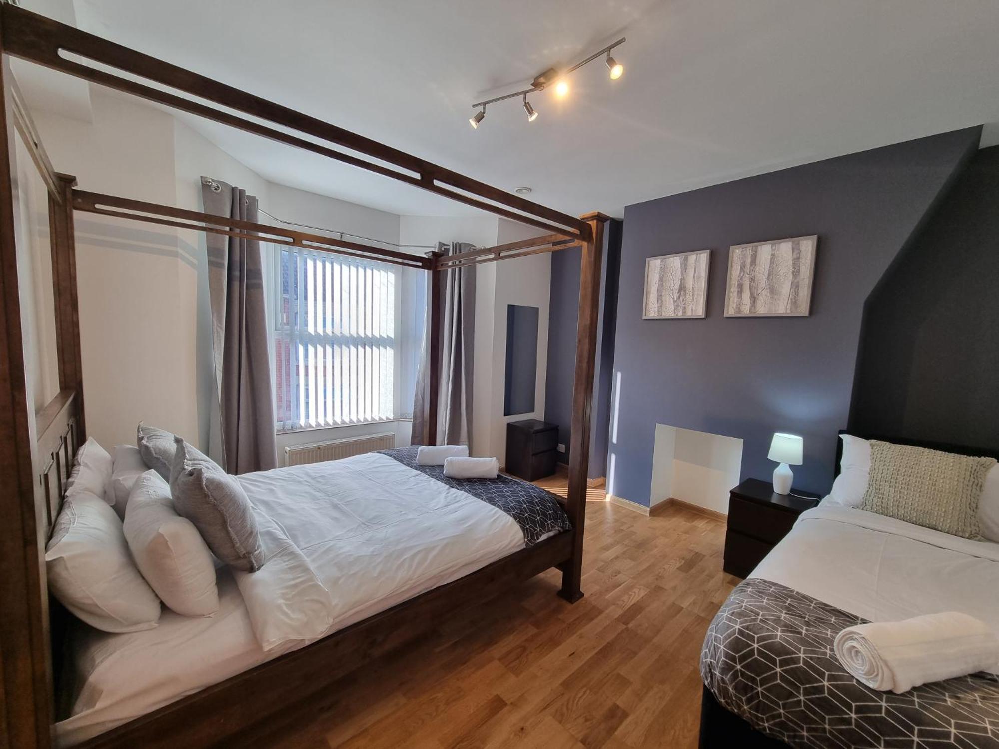 Anfield Luxe Retreat - Stylish Stay With Parking - Steps From Stadium - Short Drive To City Centre Liverpool Exteriör bild