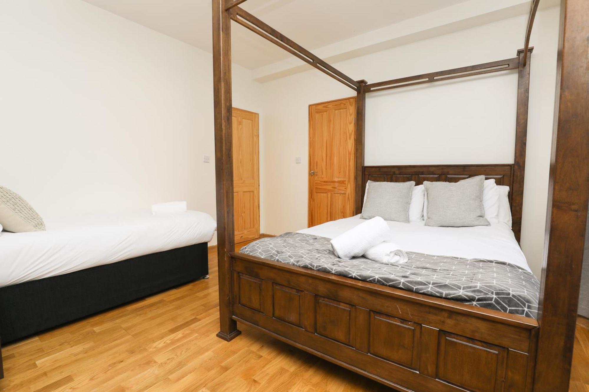 Anfield Luxe Retreat - Stylish Stay With Parking - Steps From Stadium - Short Drive To City Centre Liverpool Exteriör bild