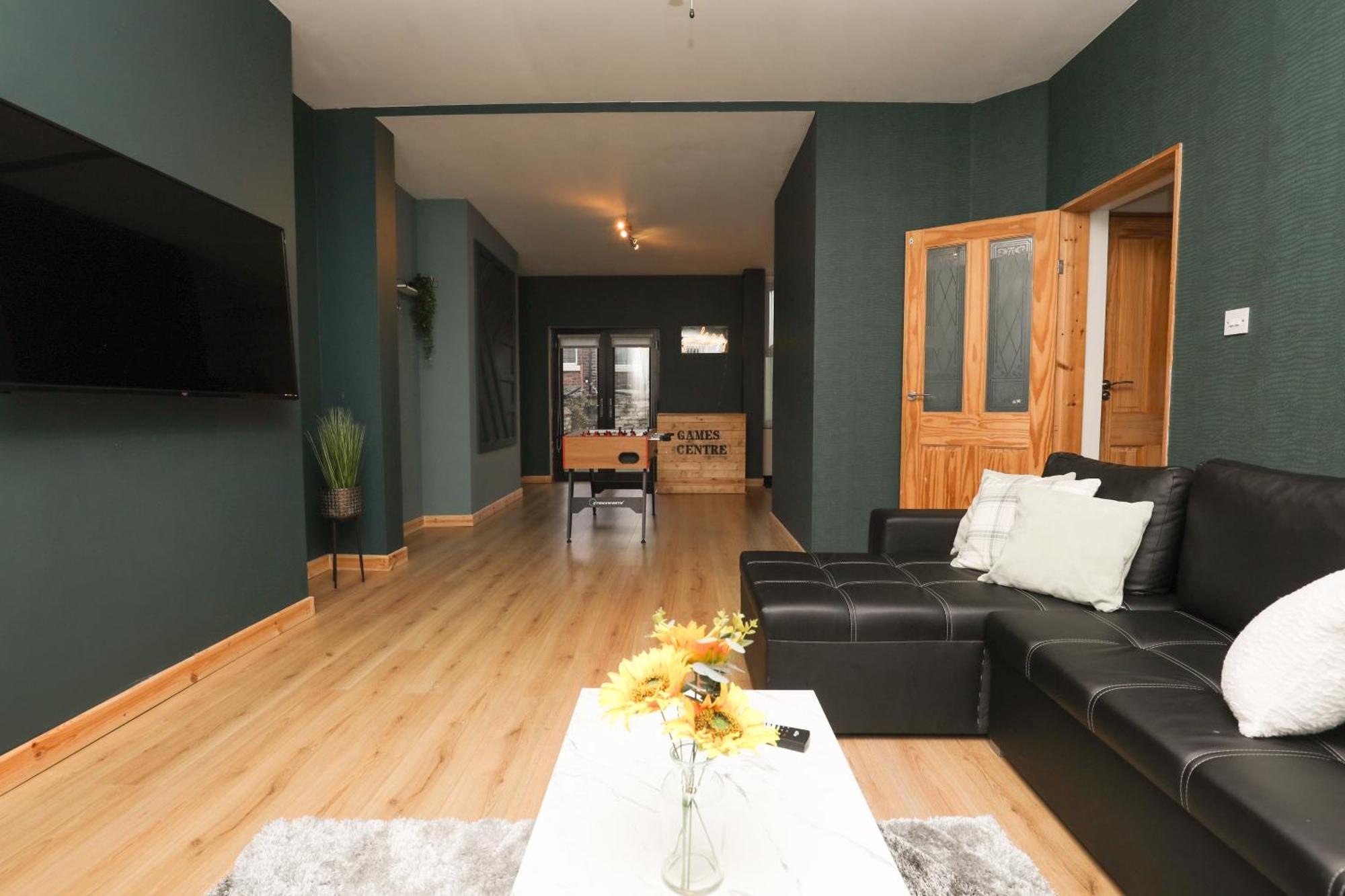 Anfield Luxe Retreat - Stylish Stay With Parking - Steps From Stadium - Short Drive To City Centre Liverpool Exteriör bild